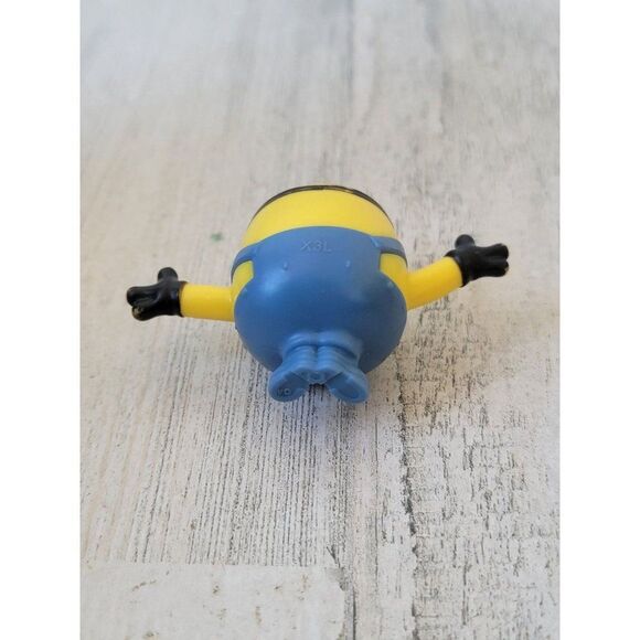 McDonald's minion confused surprise Despicable Me mini toy figure - Picture 4 of 6
